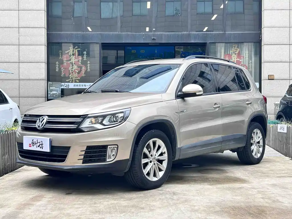 Volkswagen Tiguan 2016 — фото 1