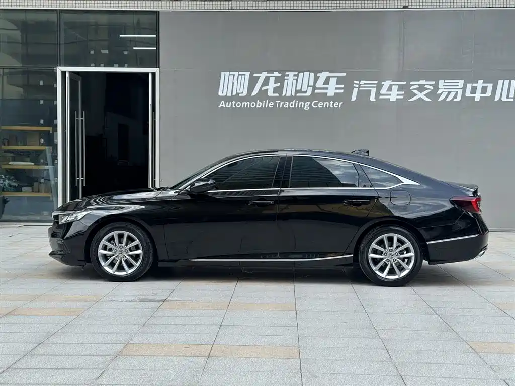 Honda Accord 2022 — фото 18