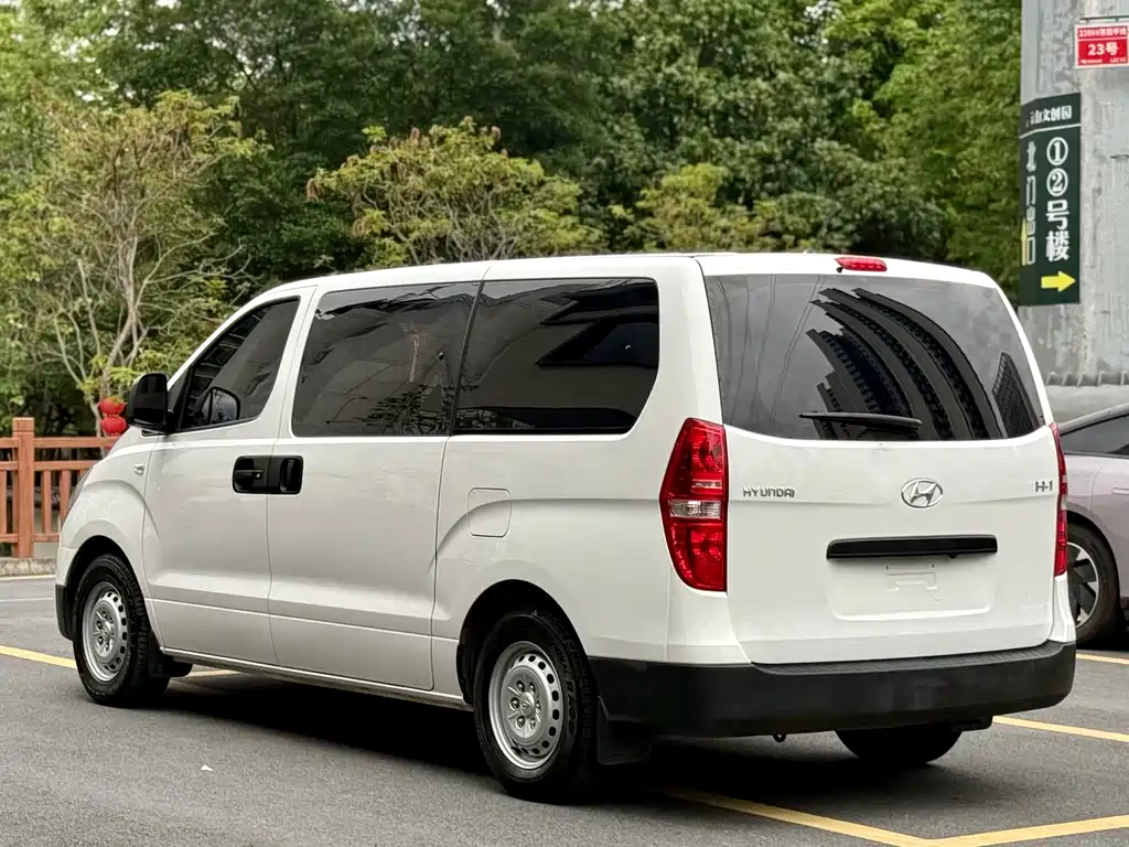 Hyundai H-1 2016 — фото 7