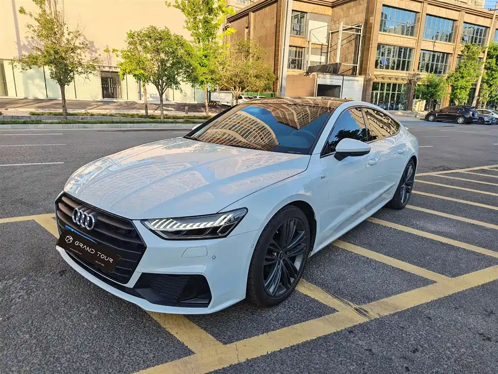 Audi A7 2024 — фото 1
