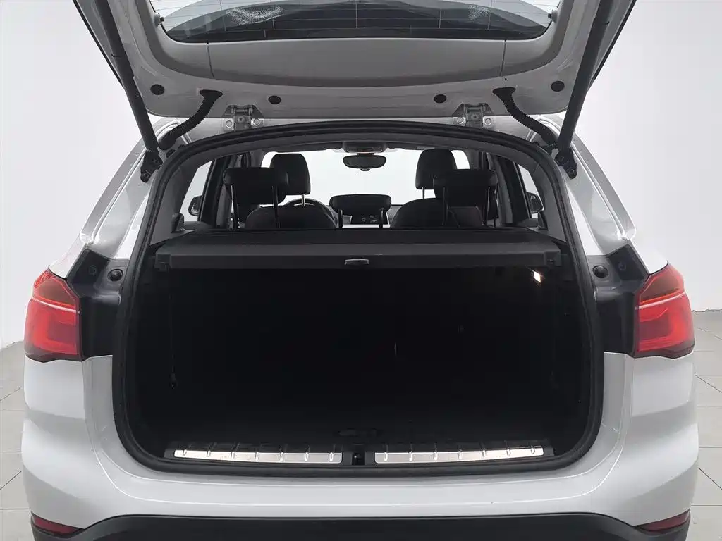 BMW X1 2017 — фото 16