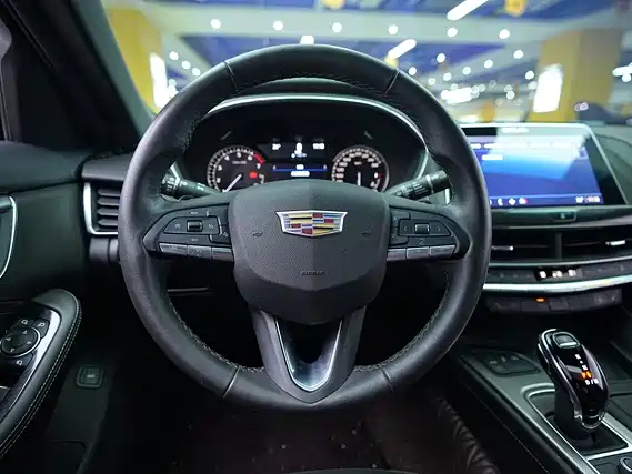 Cadillac CT5 2023 — фото 8