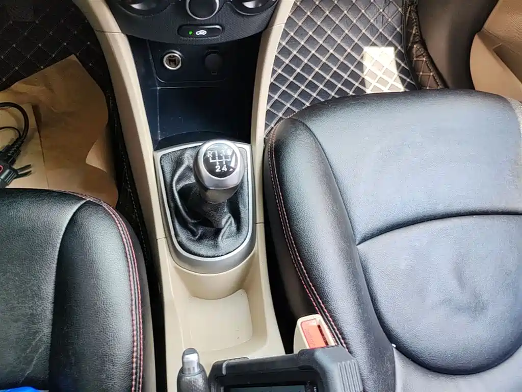 Hyundai Verna 2016 — фото 14
