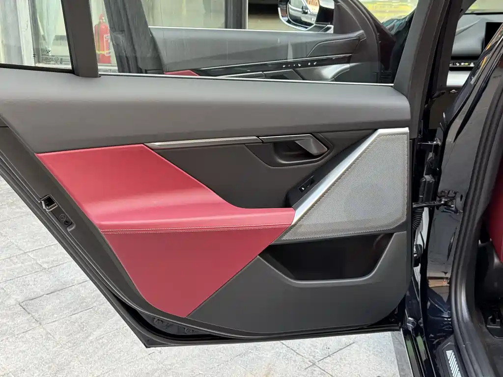 BMW i5 2025 — фото 14