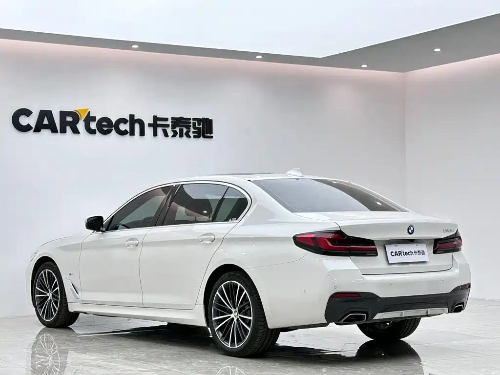 BMW 5 Series 2021