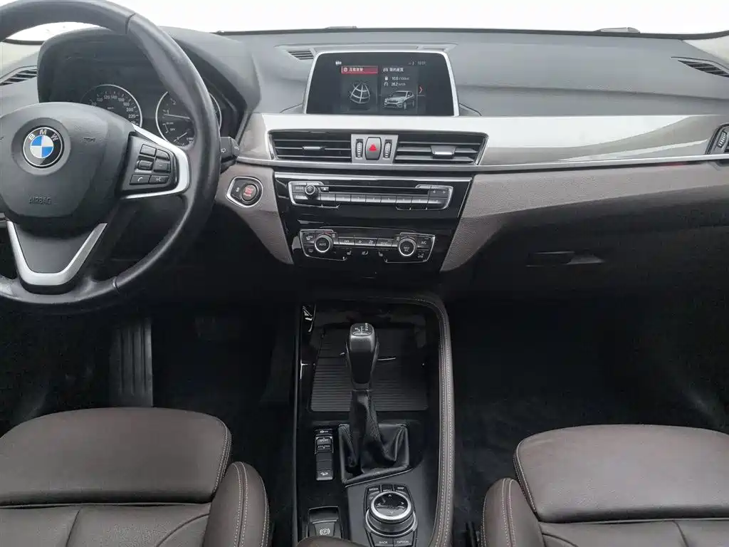 BMW X1 2017 — фото 12