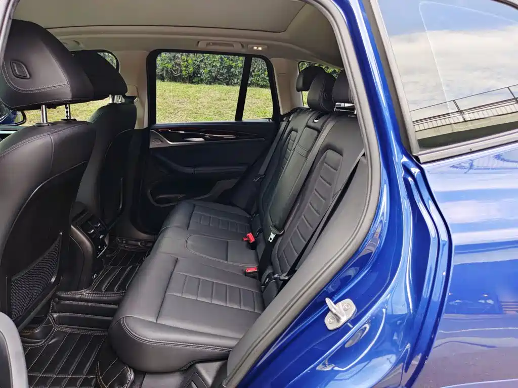 BMW X3 2018 — фото 11