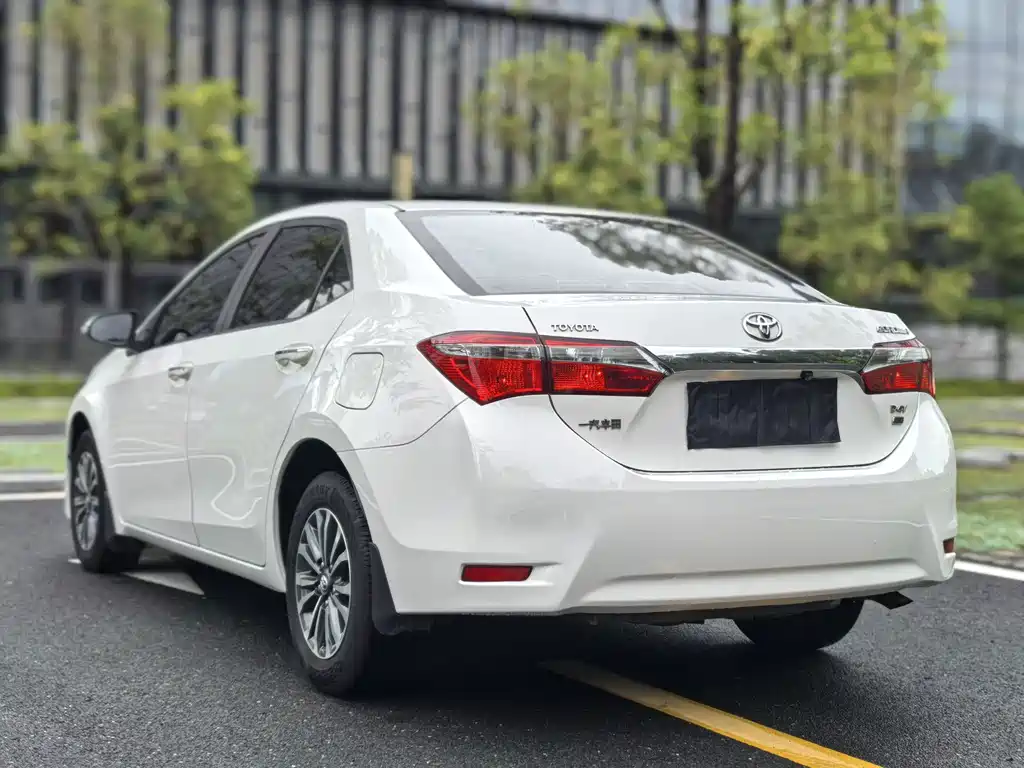 Toyota Corolla 2019 — фото 8