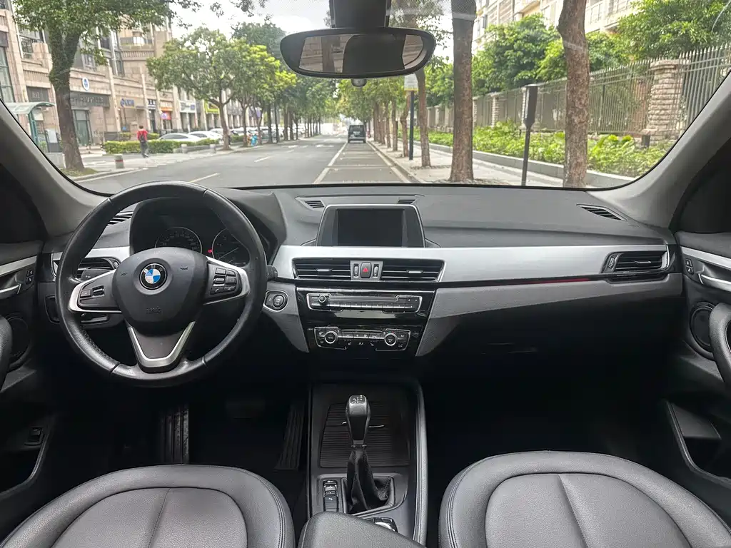 BMW X1 2017 — фото 9