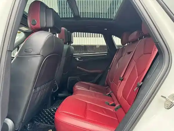Porsche Macan 2021