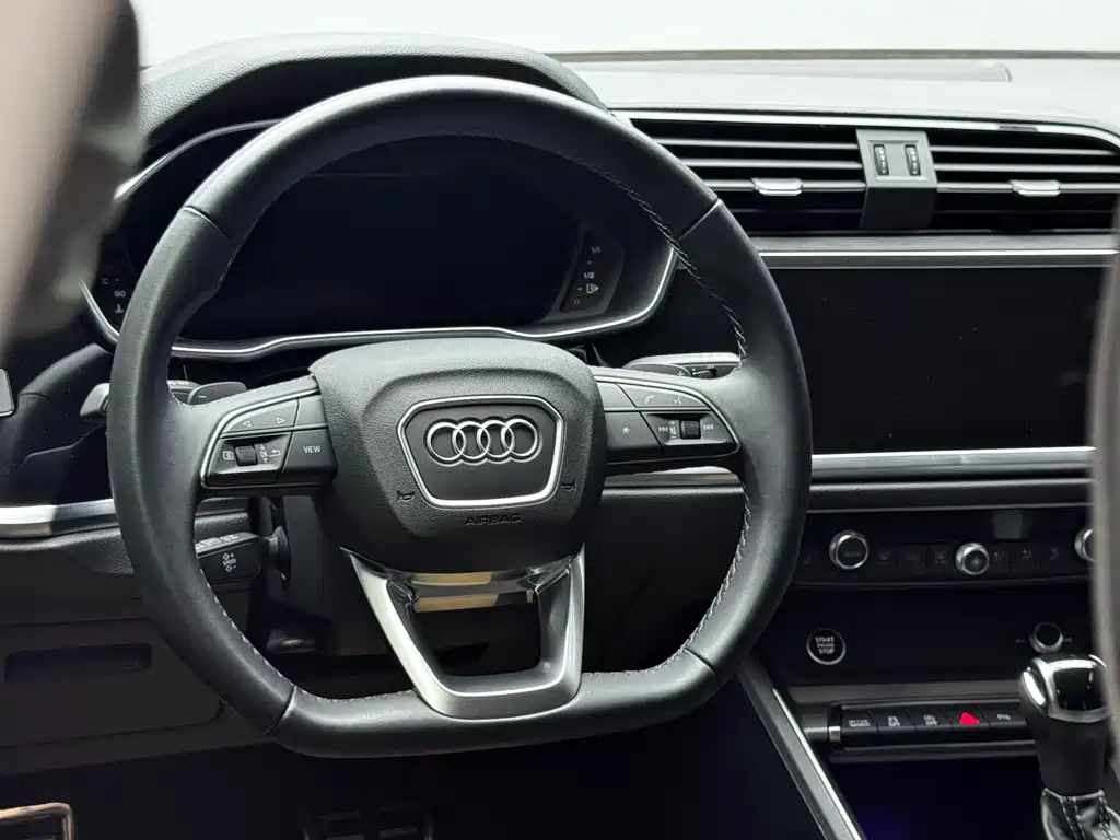 Audi Q3 2022 — фото 21