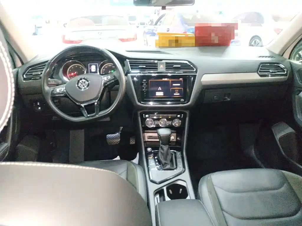 Volkswagen Tiguan L 2020 — фото 10