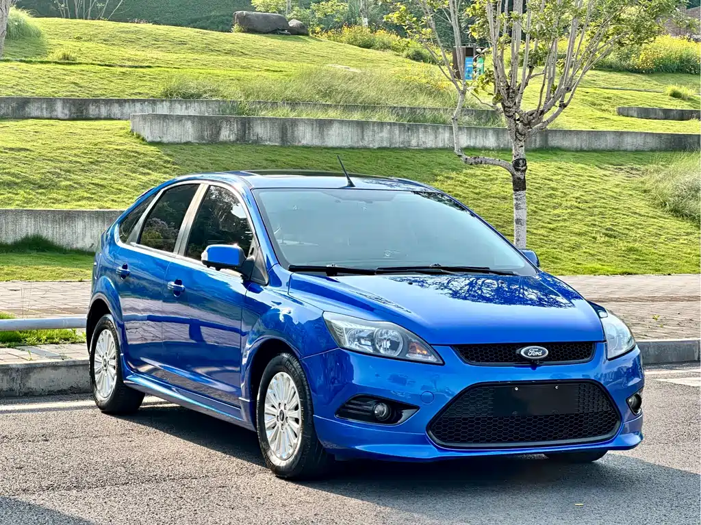 Ford Focus 2014 — фото 3