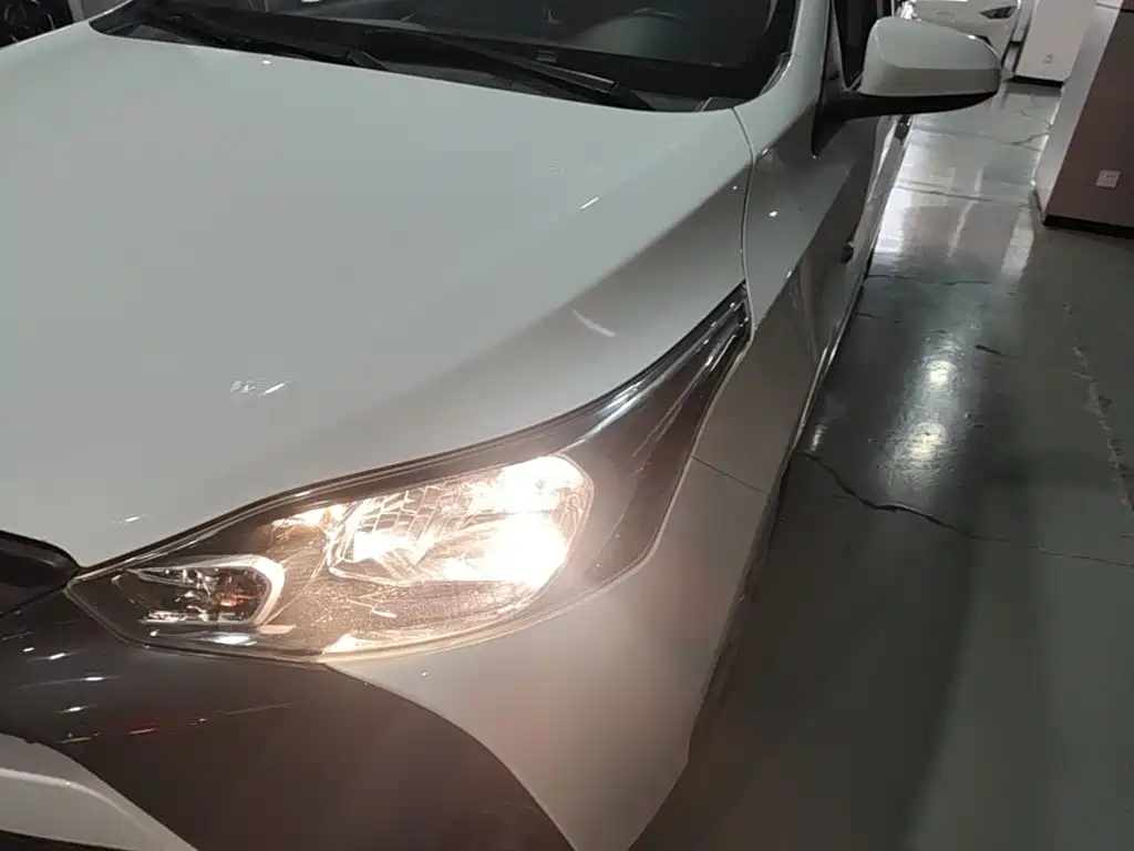 Toyota Yaris L 2016 — фото 24