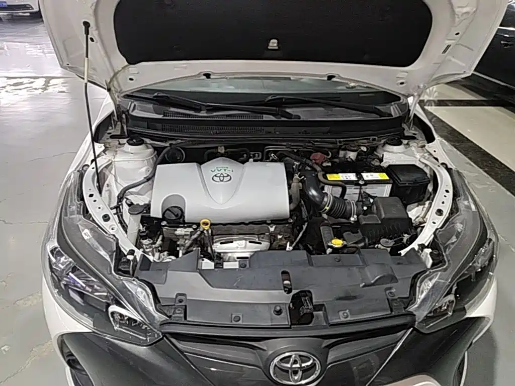 Toyota Yaris L 2016 — фото 20