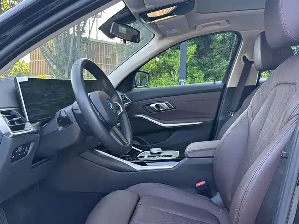 BMW i3 2025