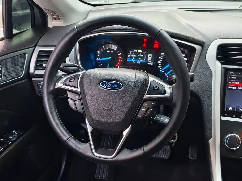 Ford Mondeo 2015 — фото 6
