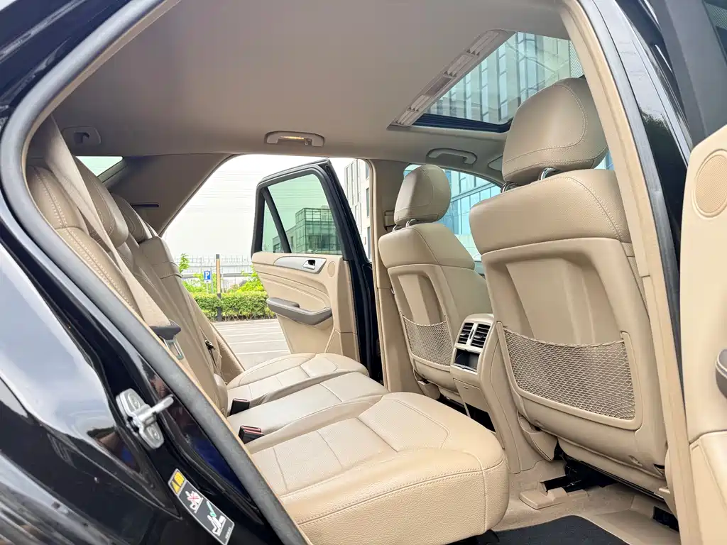 Mercedes-Benz M-Class 2013 — фото 11