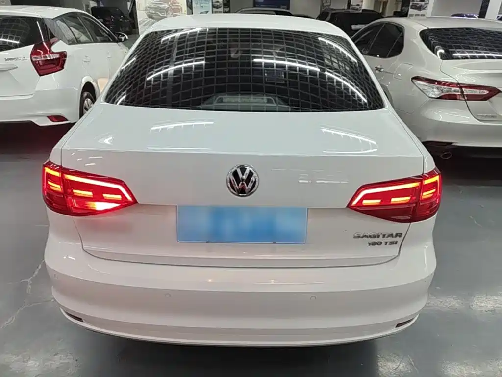 Volkswagen Sagitar 2019