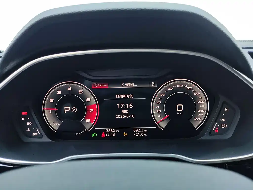Audi Q3 2023 — фото 10