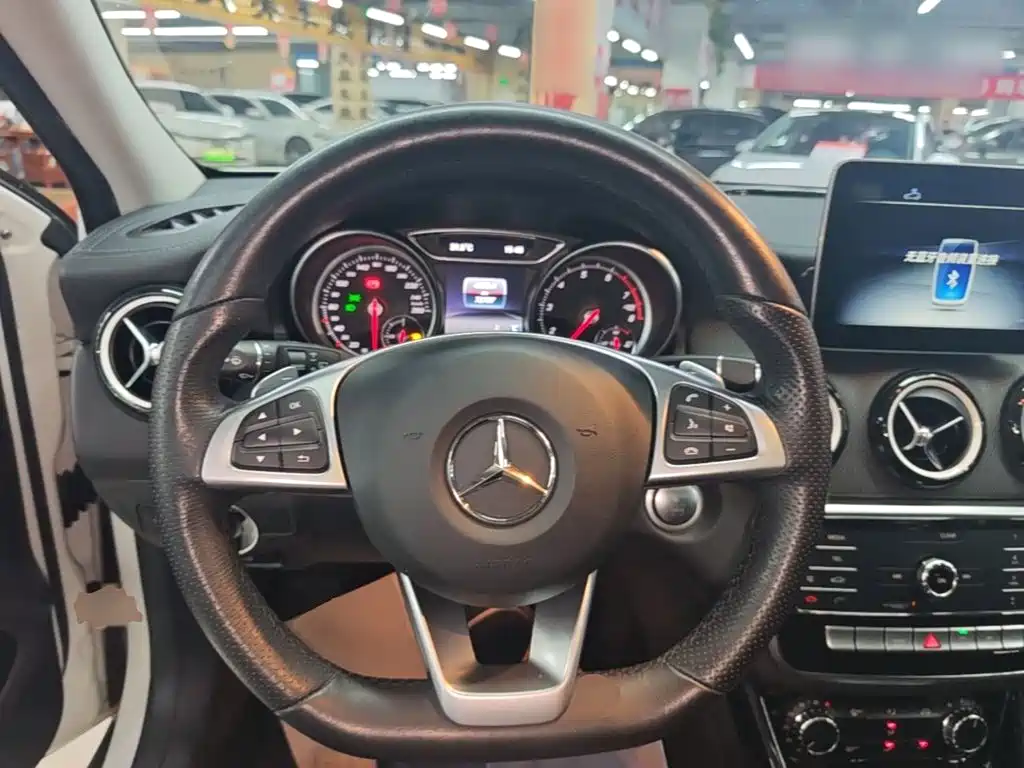 Mercedes-Benz GLA 2019 — фото 11