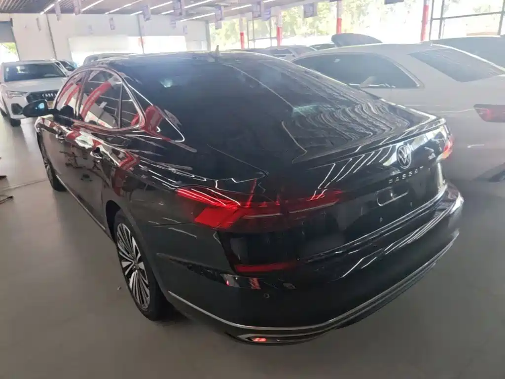 Volkswagen Passat 2021