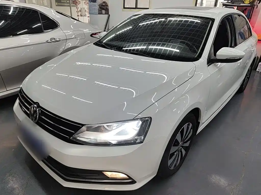Volkswagen Sagitar 2019