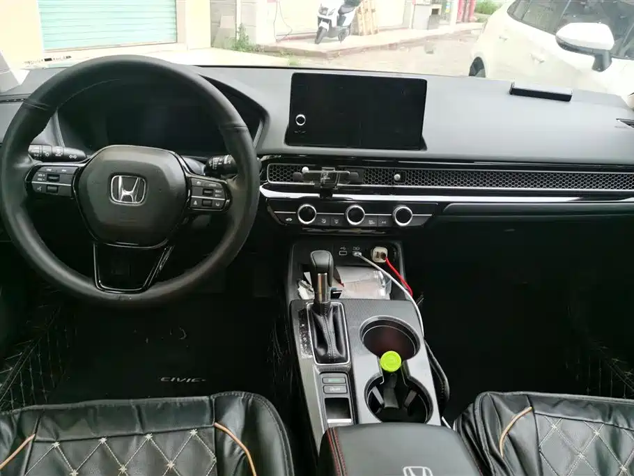 Honda Civic 2022 — фото 12