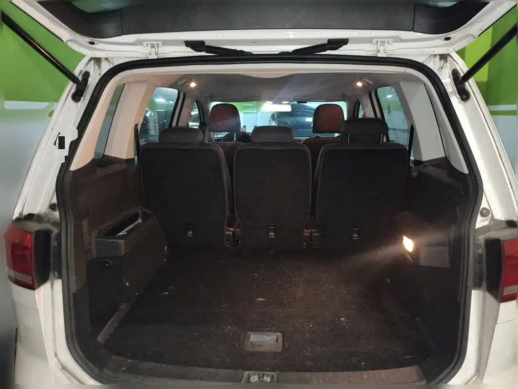 Volkswagen Touran 2017 — фото 15