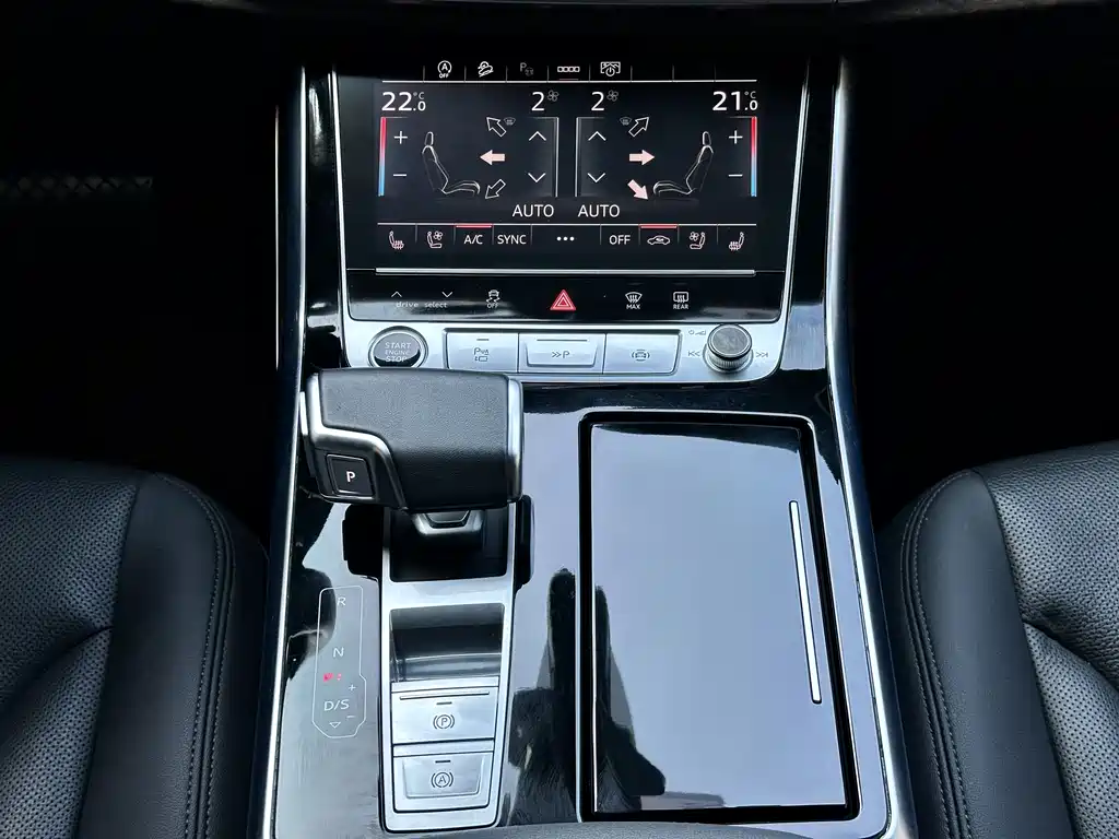 Audi Q7 2023 — фото 27