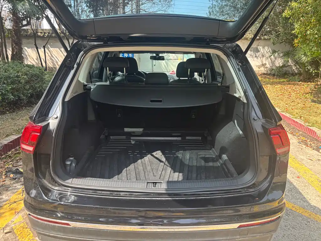 Volkswagen Tiguan L 2019 — фото 10