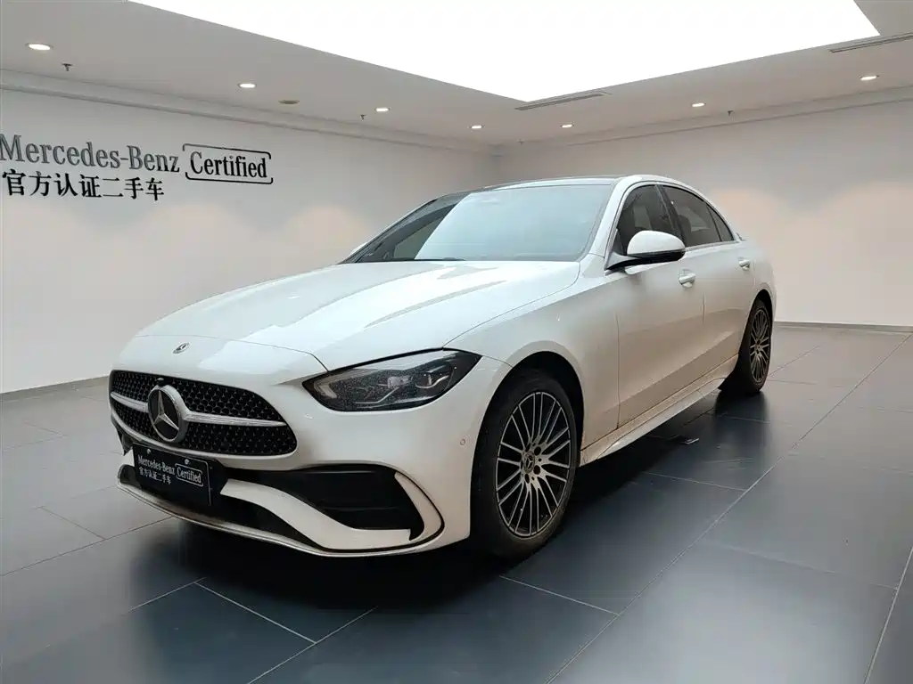 Mercedes-Benz C-Class 2025 — фото 1