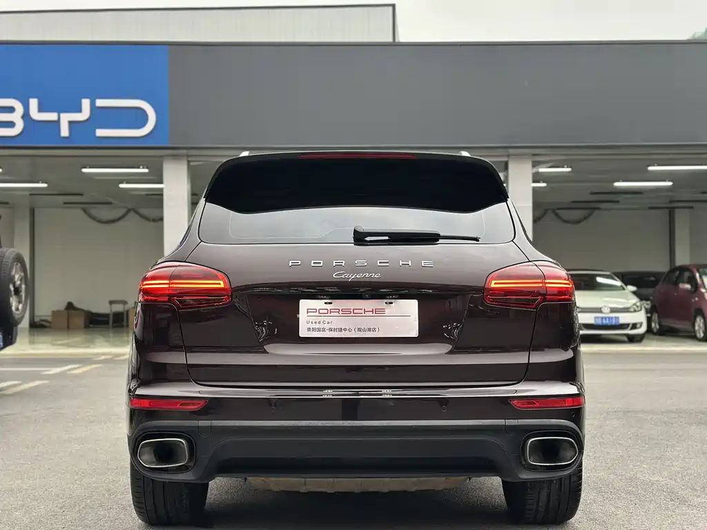 Porsche Cayenne 2016 — фото 18