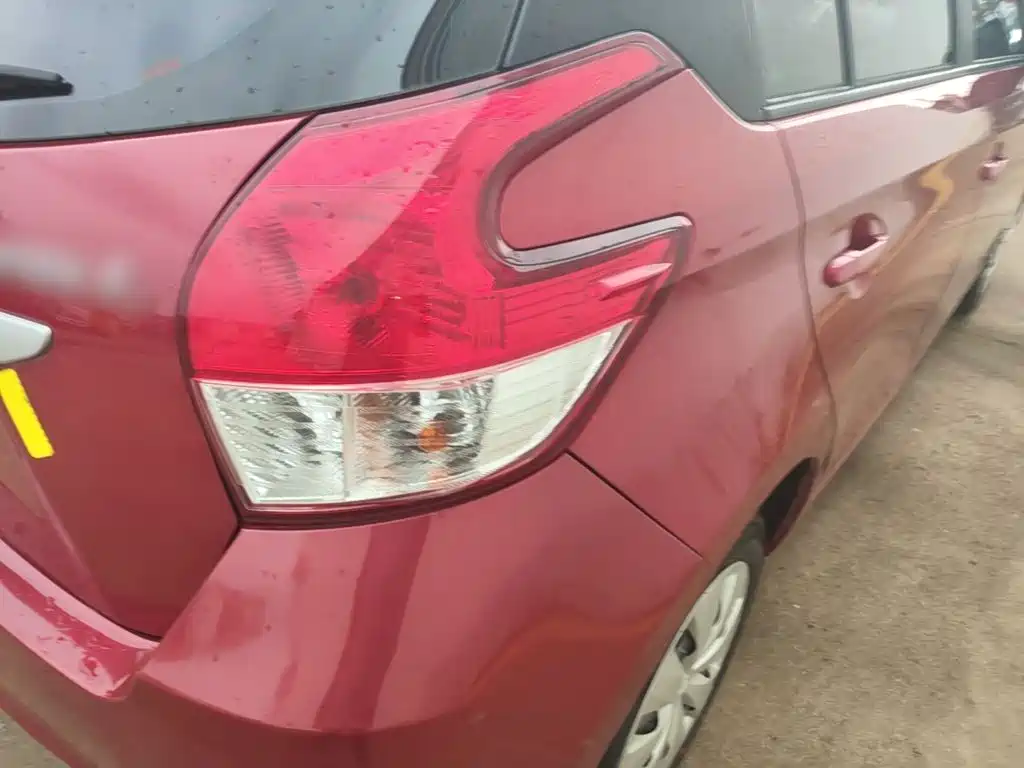 Toyota Yaris L 2016 — фото 8