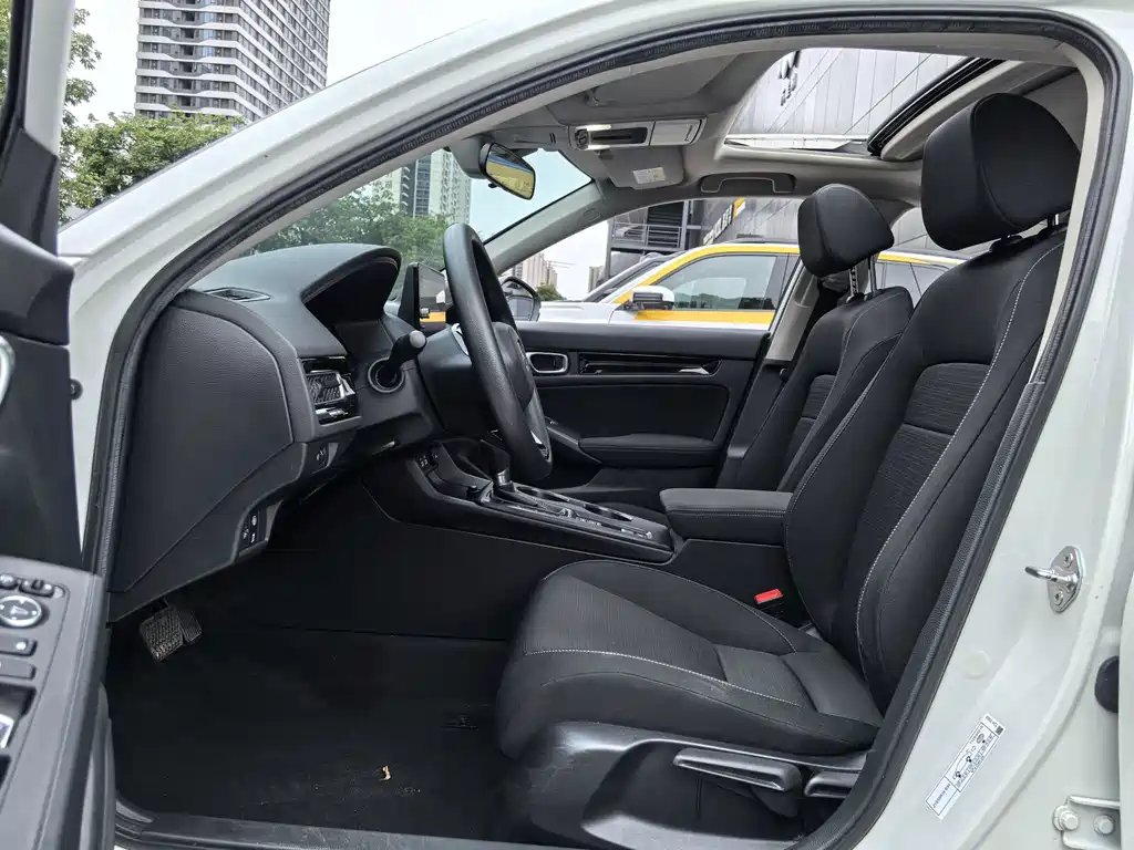 Honda Civic 2023 — фото 10