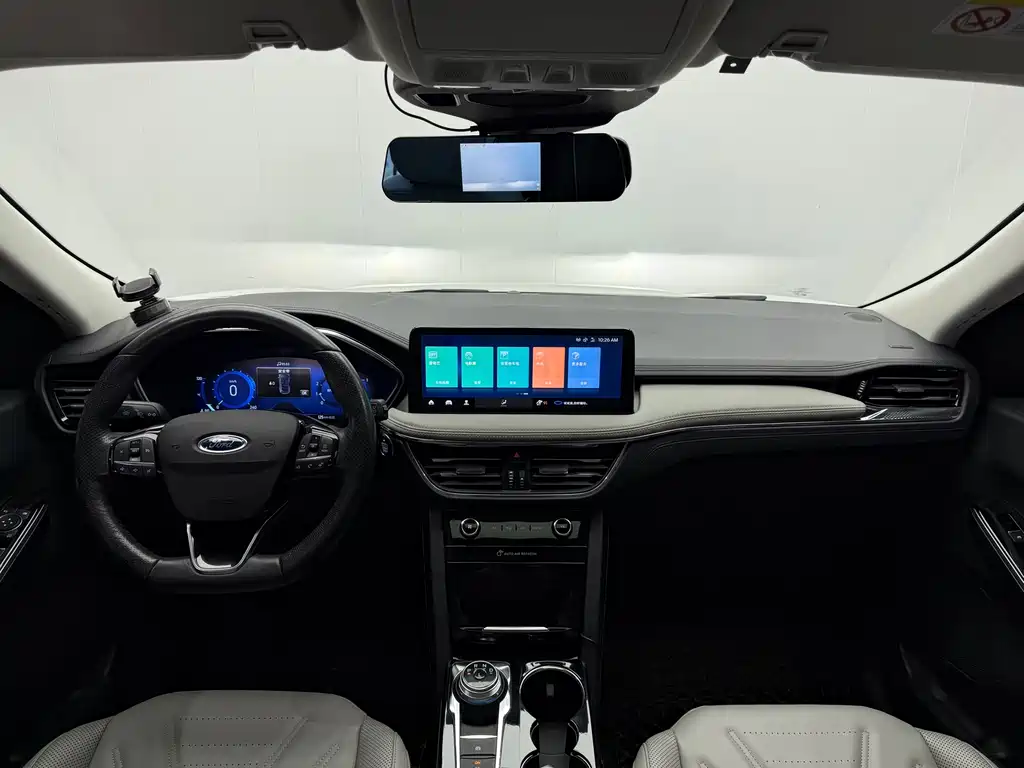 Ford Escape 2020 — фото 16
