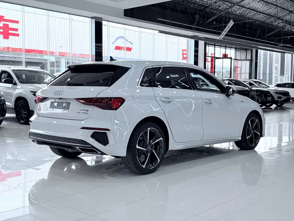 Audi A3 2022 — фото 14