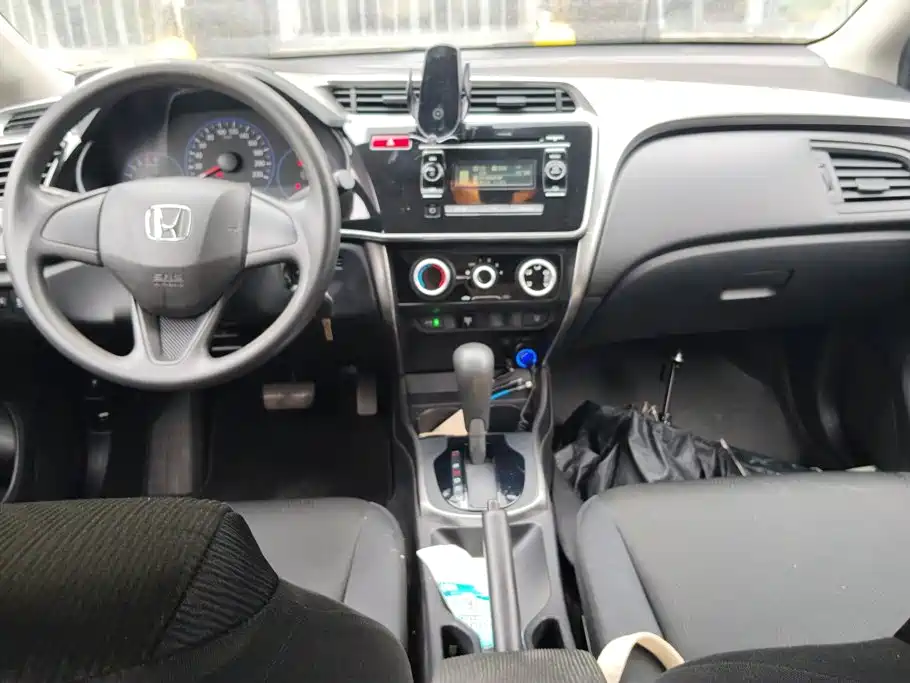 Honda City 2016 — фото 12