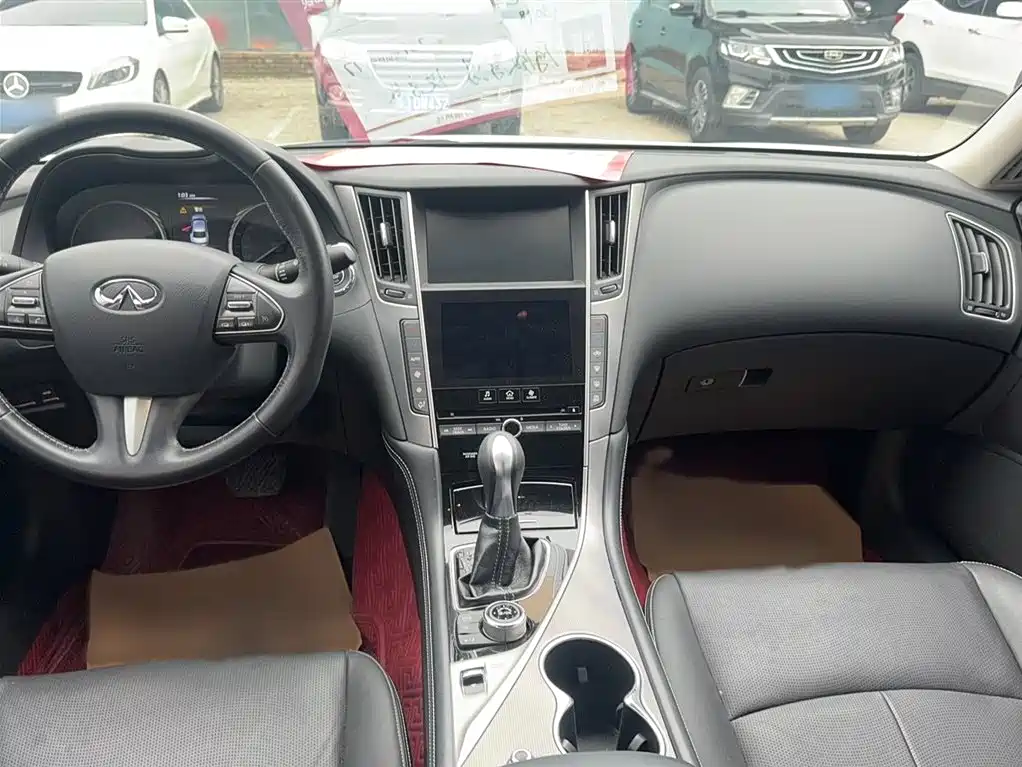 Infiniti Q50L 2017 — фото 15