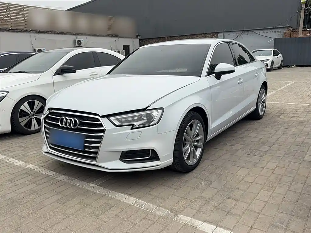 Audi A3 2019 — фото 1