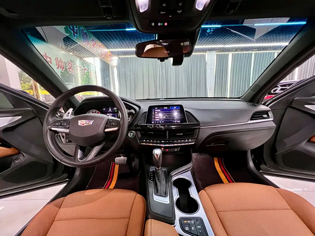 Cadillac CT4 2022 — фото 16