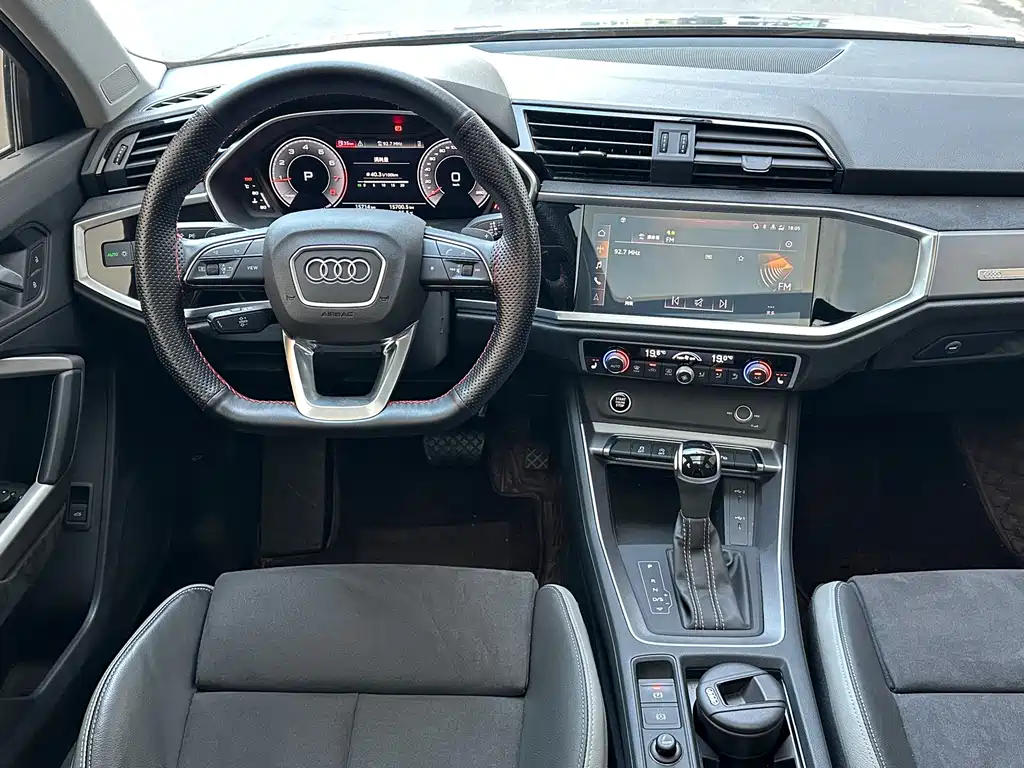 Audi Q3 2022 — фото 15