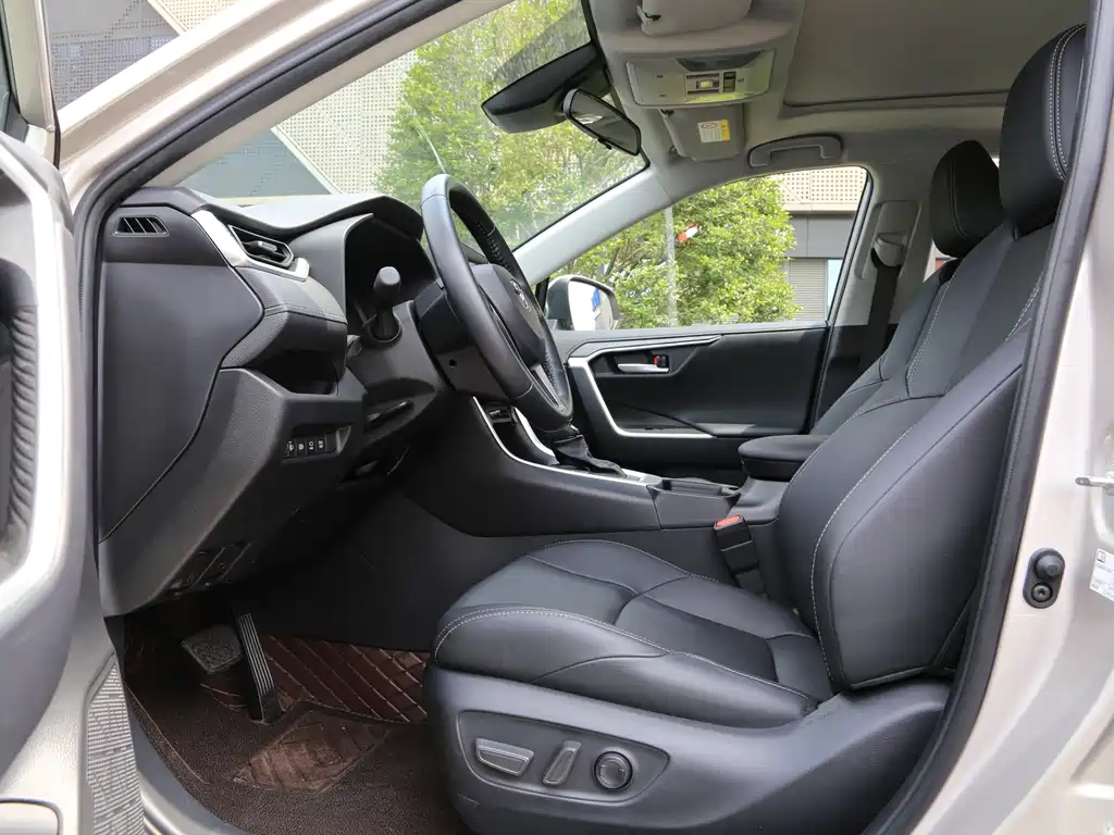 Toyota Wildlander 2023 — фото 14