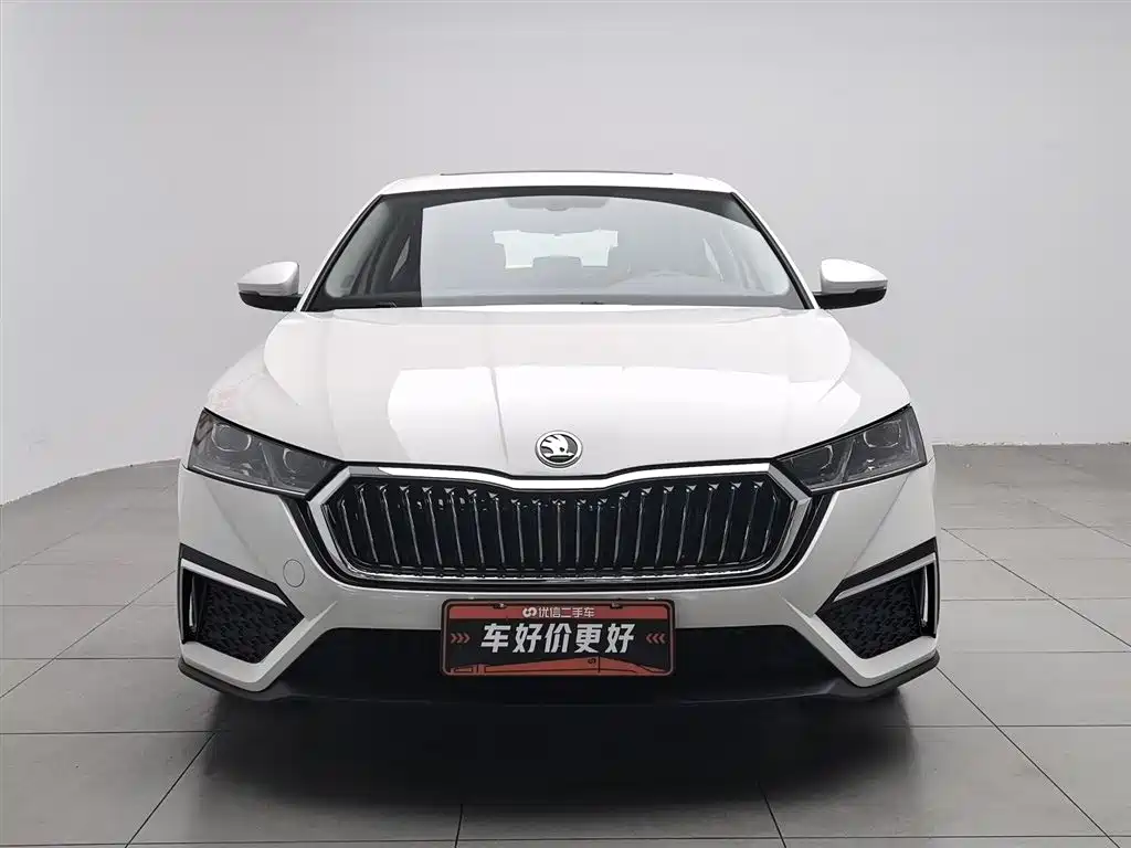 Skoda Octavia 2021 — фото 3
