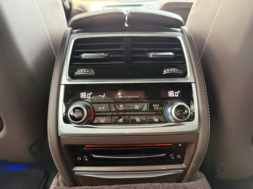 BMW 7 Series 2022 — фото 18