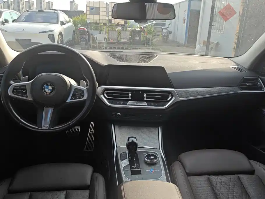 BMW 3 Series 2022 — фото 12