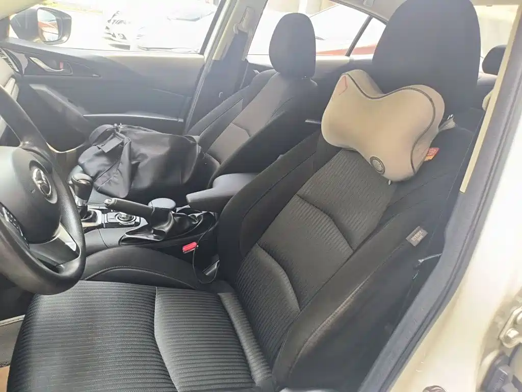 Mazda 3 Axela 2016 — фото 11