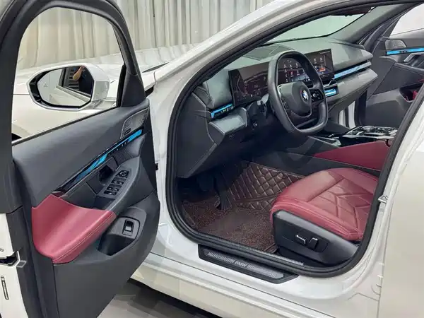BMW 5 Series 2024