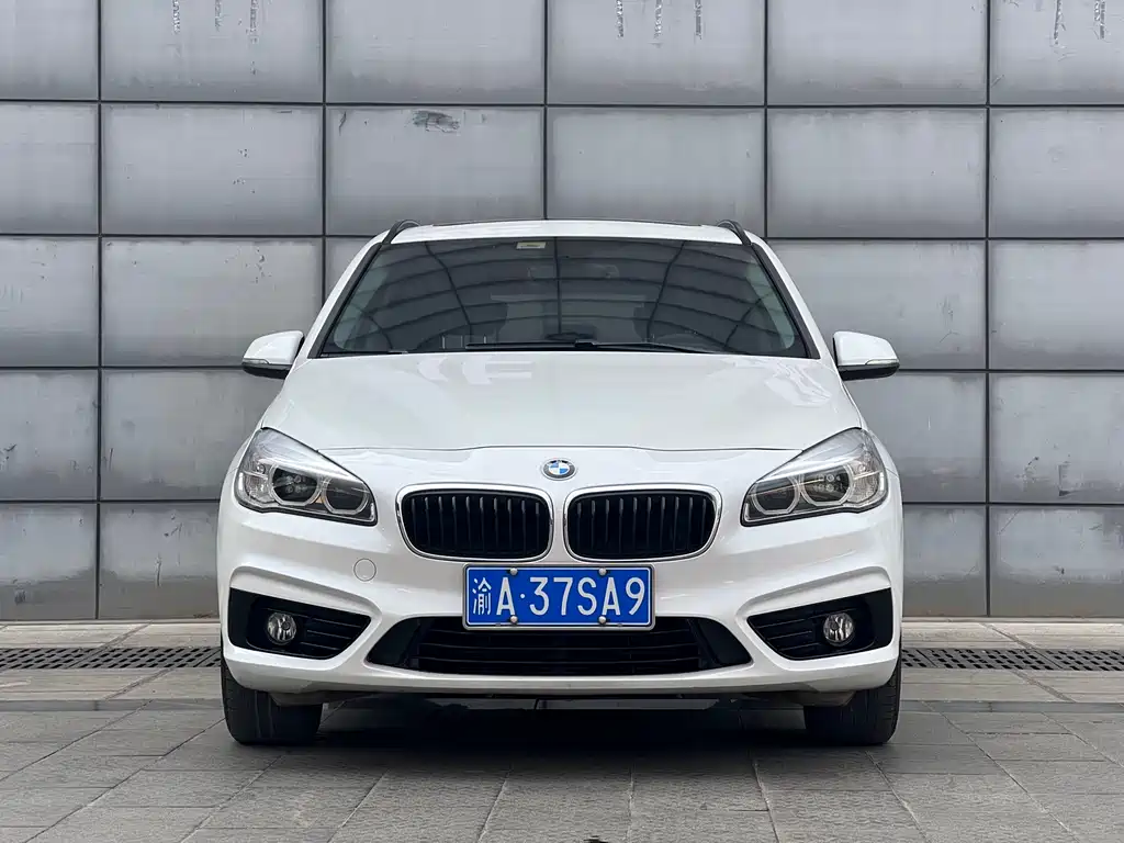 BMW 2 Series Active Tourer 2018 — фото 2