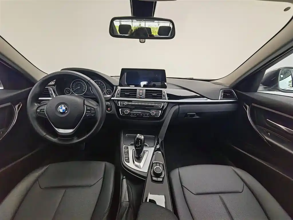 BMW 3 Series 2016 — фото 5